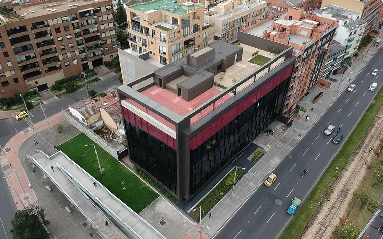 Desde 1998 Proyectos residenciales y comerciales